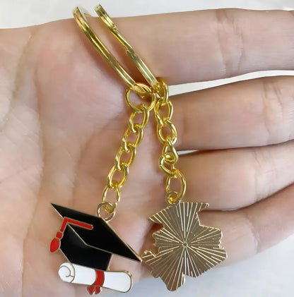 20 Llaveros de Graduación con Birrete Negro y Rojo