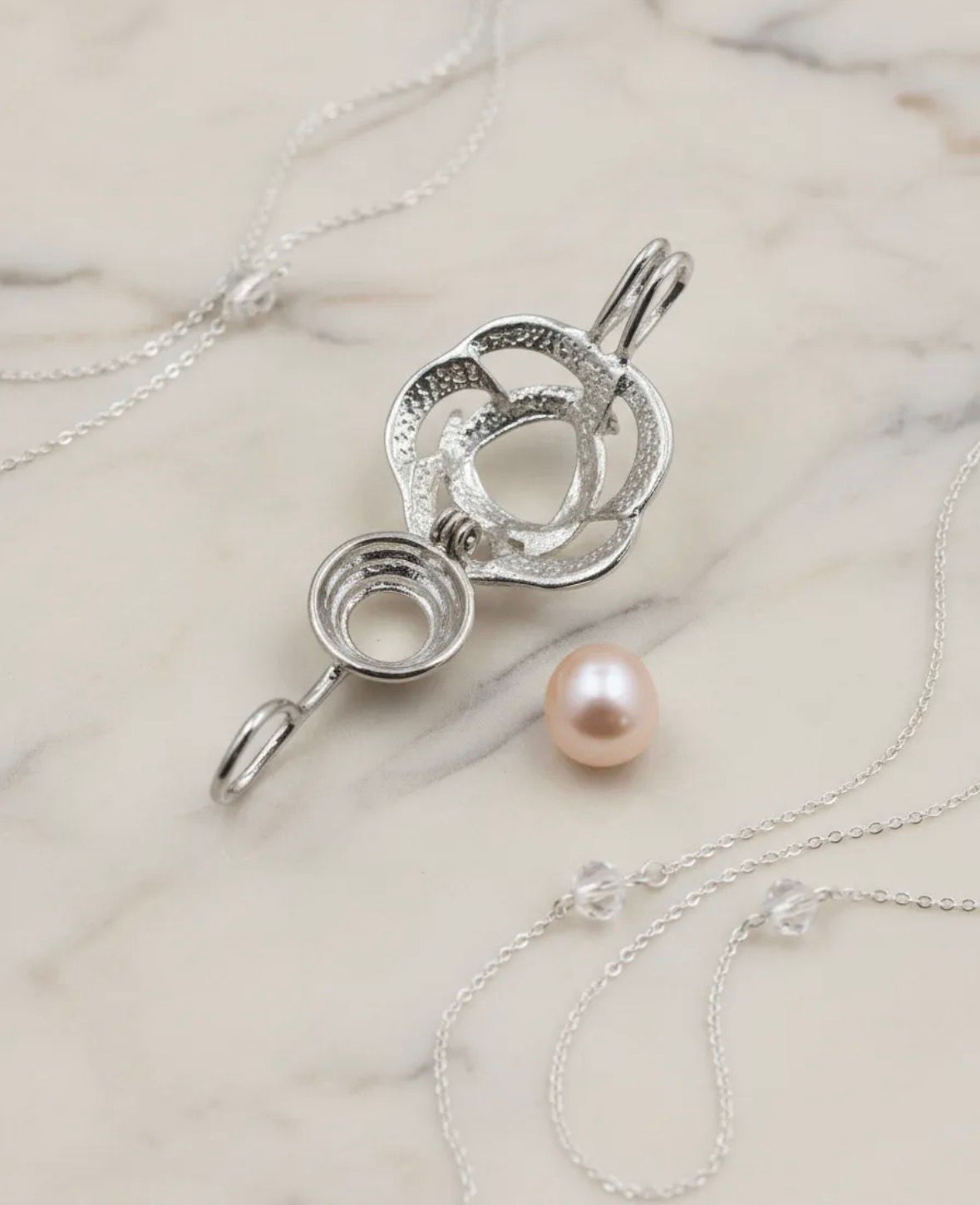 Set de Joyería de Acero Inoxidable con Collar  y dije en forma de Rosa con Perla en su Ostra Real regalo mujer